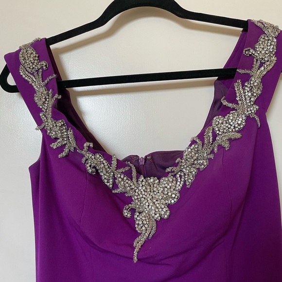 Formal dress - Picture 5 of 5